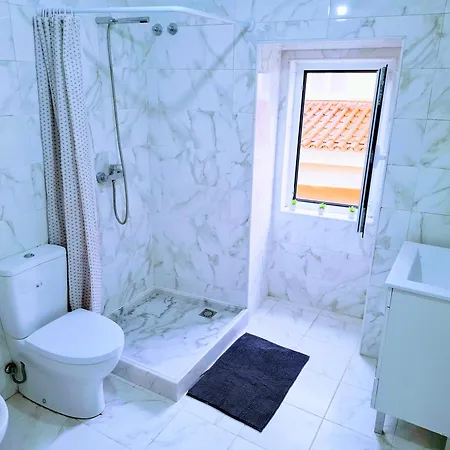 Beautiful And Spacious Flat In The Center Lisbon