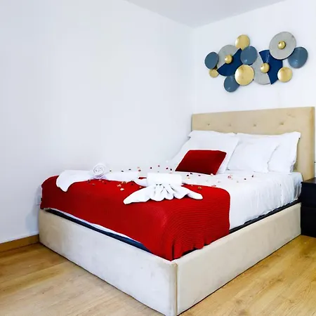 Beautiful And Spacious Flat In The Center Lägenhet