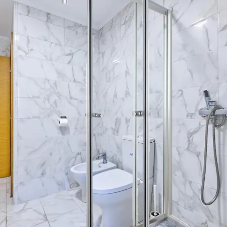 Beautiful And Spacious Flat In The Center Lägenhet