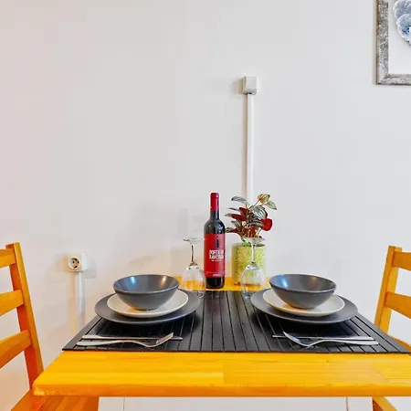 Beautiful And Spacious Flat In The Center Apartment