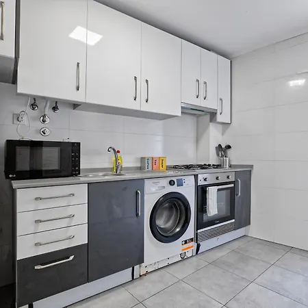 Beautiful And Spacious Flat In The Center *