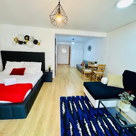 Апартаменты Beautiful And Spacious Flat In The Center