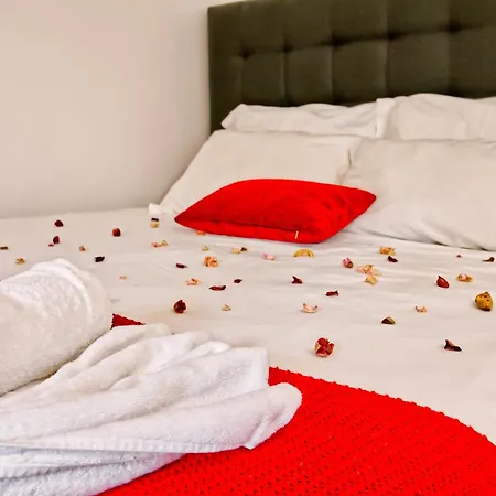 Beautiful And Spacious Flat In The Center ליסבון