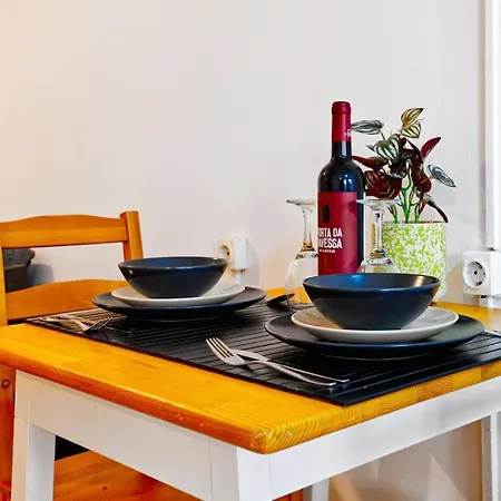 Beautiful And Spacious Flat In The Center ליסבון