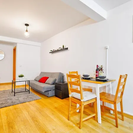 Beautiful And Spacious Flat In The Center * 리스본