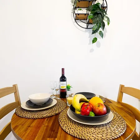 Beautiful And Spacious Flat In The Center