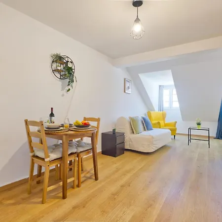 Beautiful And Spacious Flat In The Center