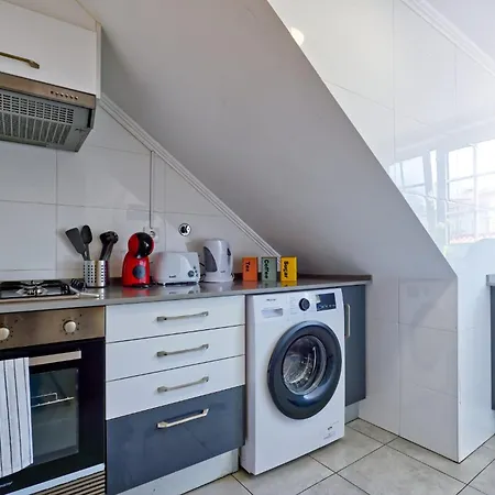 Beautiful And Spacious Flat In The Center 아파트 리스본