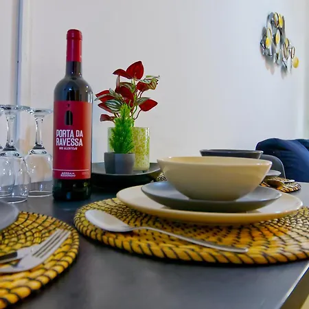 Beautiful And Spacious Flat In The Center * Lisbona