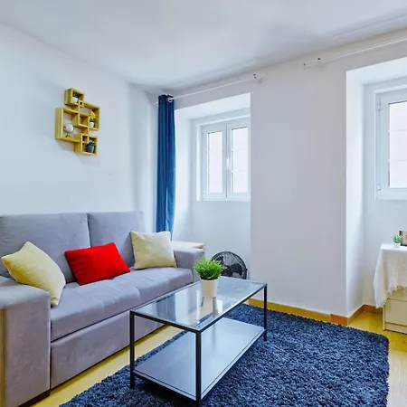 Beautiful And Spacious Flat In The Center * Lisbona
